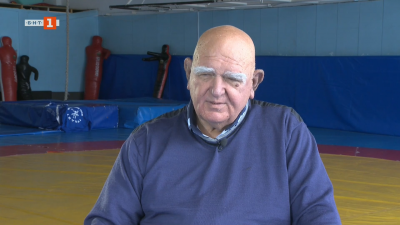 Зала на славата: Александър Томов