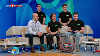 Българските шампиони по роботика се завръщат от Панама