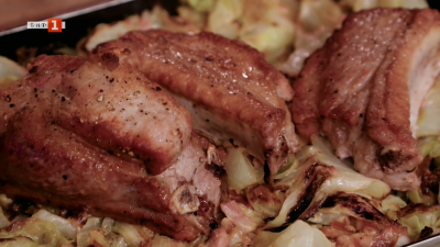 Свинско с прясно зеле и свински гювеч на тиган