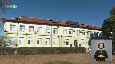 Щъркеловото училище в село Белозем на 180 години