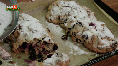 Коледен щолен и картофена салата с маслини