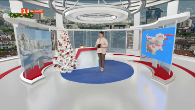 Обновеният парк във варненския район "Аспарухово" с коледна украса