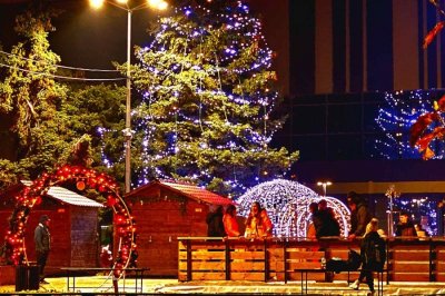 Ще посрещнем Дядо Коледа през магичен портал, ще открием коледно градче и ледена пързалка