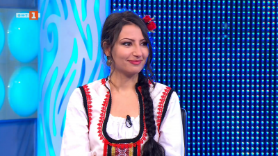 Младата северняшка певица Лина Мачева