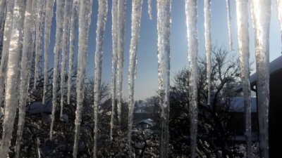 Поледица блокира Русе