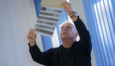 &bdquo;БНТ представя&ldquo; филма &bdquo;Олег Попов. Фоторазказ&ldquo;