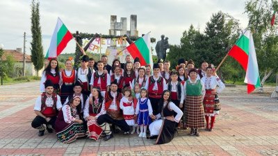 Флашмоб на детски хор &bdquo;Фиала&ldquo; в Панагюрище - 26.05.2026
