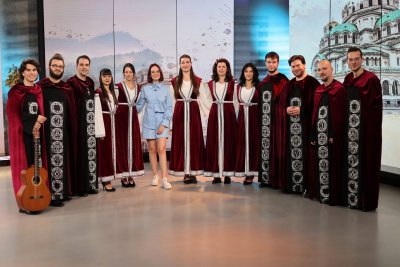 Ансамбъл "Елици" и мисията им да запазват старите български думи, като ги преплитат в хоровите си изпълнения