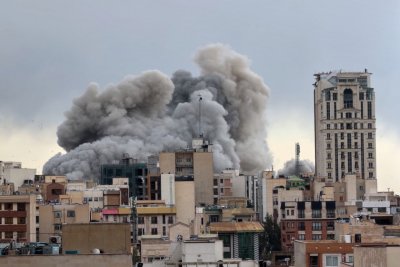 Какво е да си медиатор в свят на постоянни конфликти - разказва Мийхол О`Хърли
