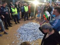 Day 48 of anti-government protests: boxes of fish emptied outside the Cabinet building