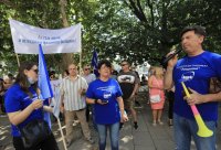 Emergency medical workers protest in front of Ministry of Health