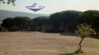снимка 1 Полицаят и извънземните