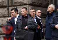 “Vazrazhdane” party protest against green certificates: PM Petkov went to the protesters