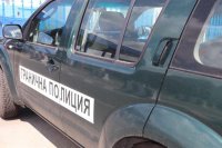 Bulgarian border police arrests 2 for smuggling 18 illegal migrants