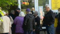 Large queues for pension payments outside Bulgarian Posts offices