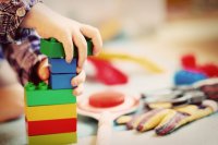 Government restricts use of aniline in children's toys