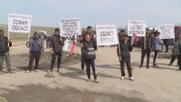 Strawberry and raspberry producers’ protest blocks traffic on Razgrad – Targovishte road