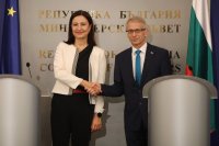 PM Denkov after meeting with EU Commissioner Iliana Ivanova: The only possibility which is being discussed, is for Bulgaria to be admitted in Schengen in December 2023