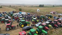 Farmers remain on protest standby until memorandum is signed with the government