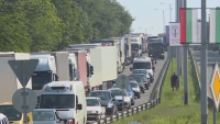 Road hauliers demand meeting with finance minister over border checks problem