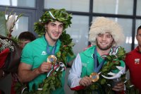 Bulgaria welcomes home Olympic champions Semen Novikov and Magomed Ramazanov