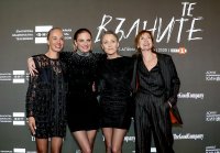 снимка 4 Специално събитие събра звездите от новия сериал на БНТ „Те, вълните“