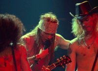 снимка 10 Концерт на Гънс енд Роузис в театър Риц, Ню Йорк /1991 г./