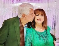 снимка 6 "Всички обичат Мими"