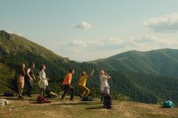 снимка 8 Новият игрален сериал на БНТ &bdquo;Ком-Емине&ldquo; с премиера на 2 април (Трейлър)