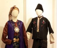 снимка 10 От "Къщата с куклите" до жълтите павета