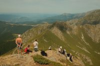 снимка 11 Новият игрален сериал на БНТ &bdquo;Ком-Емине&ldquo; с премиера на 2 април (Трейлър)