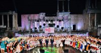 снимка 6 Гиздава - концерт на Деси Добрева